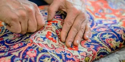 خدمات تخصصی و حرفه ای رفوی فرش در قالیشویی قم